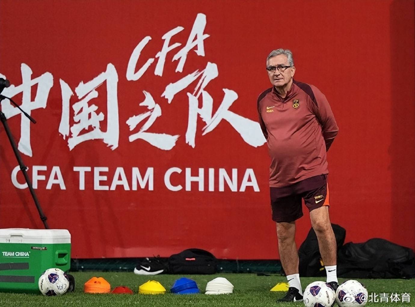 od体育网页版入口-国内外球员备战全球杯赛,展现实力